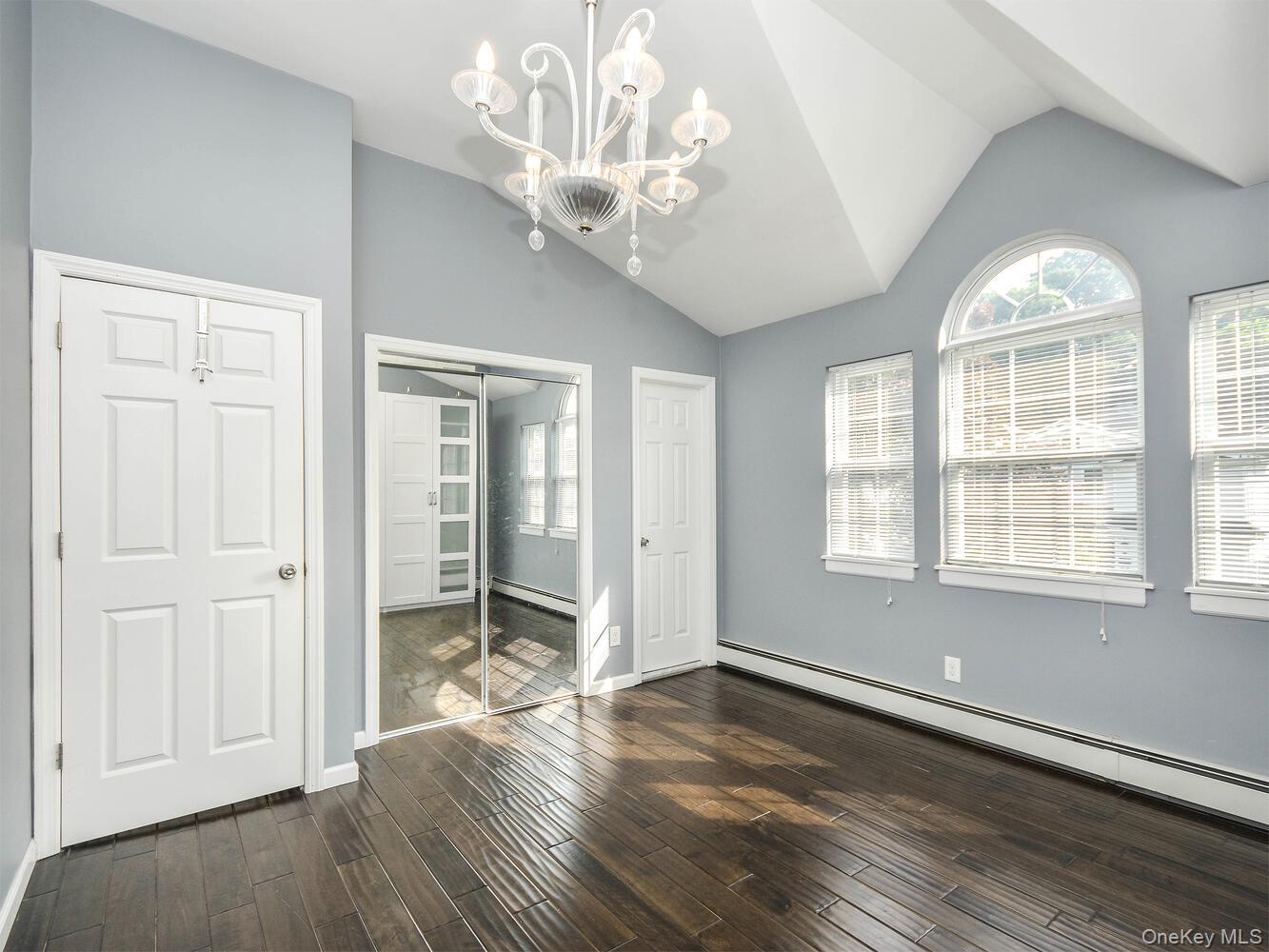 49 Ashwood Road, Unit A Port Washington, NY 11050 - Photo 9 of 20 Primary Bedroom #1