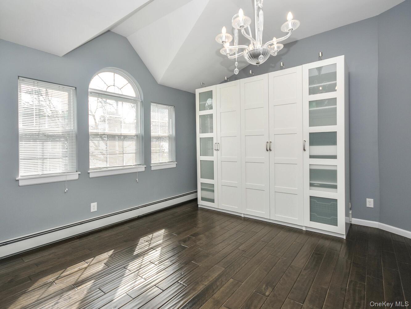 49 Ashwood Road, Unit A Port Washington, NY 11050 - Photo 10 of 20 Primary Bedroom #1