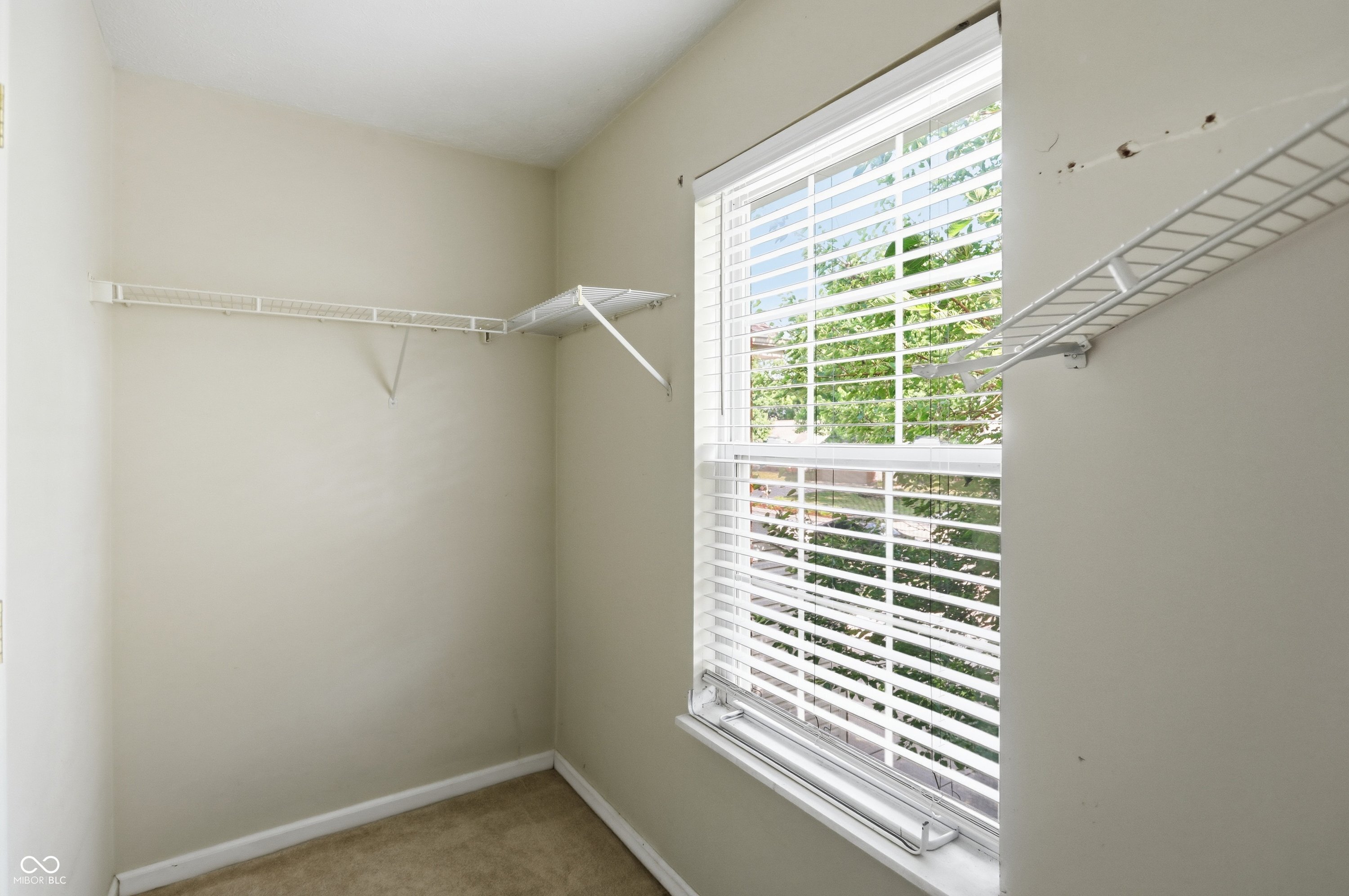 1124 Pebble Court Anderson, IN 46013 - Photo 22 of 32