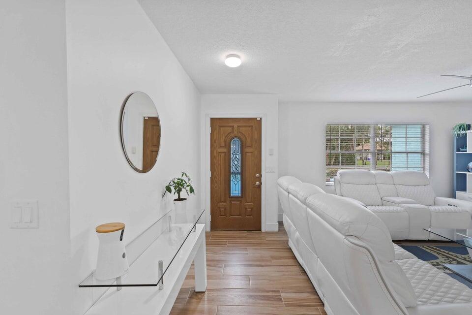 5554 Hibiscus Road Jupiter, FL 33458 - Photo 6 of 65 5554 Hibiscus, Jupiter (35)