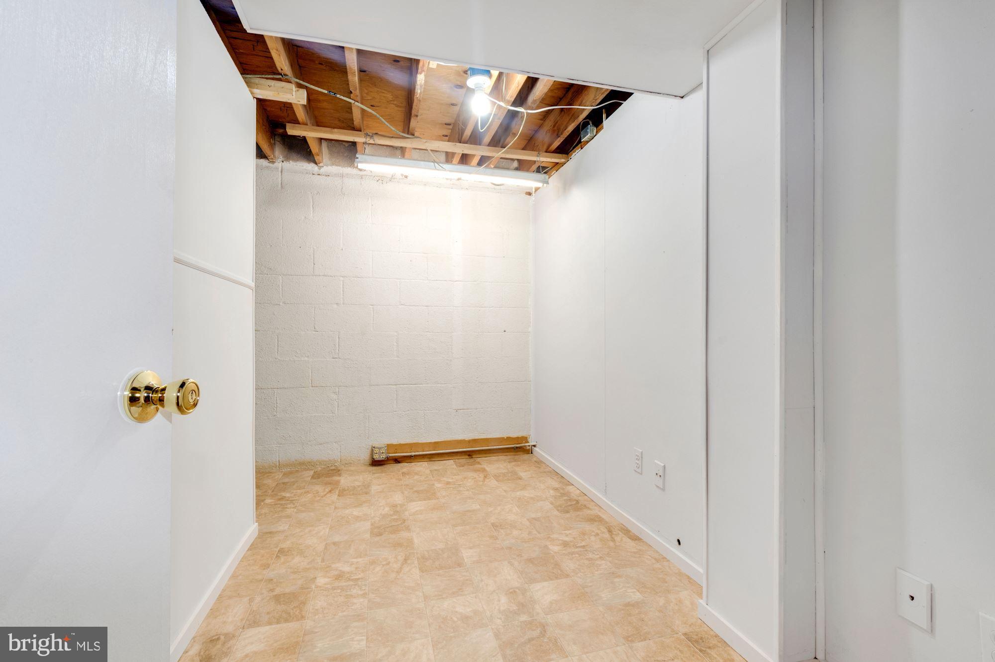 12702 Epping Terrace, Unit 8C Silver Spring, MD 20906 - Photo 24 of 28 STORAGE/WORK SHOP ROOM