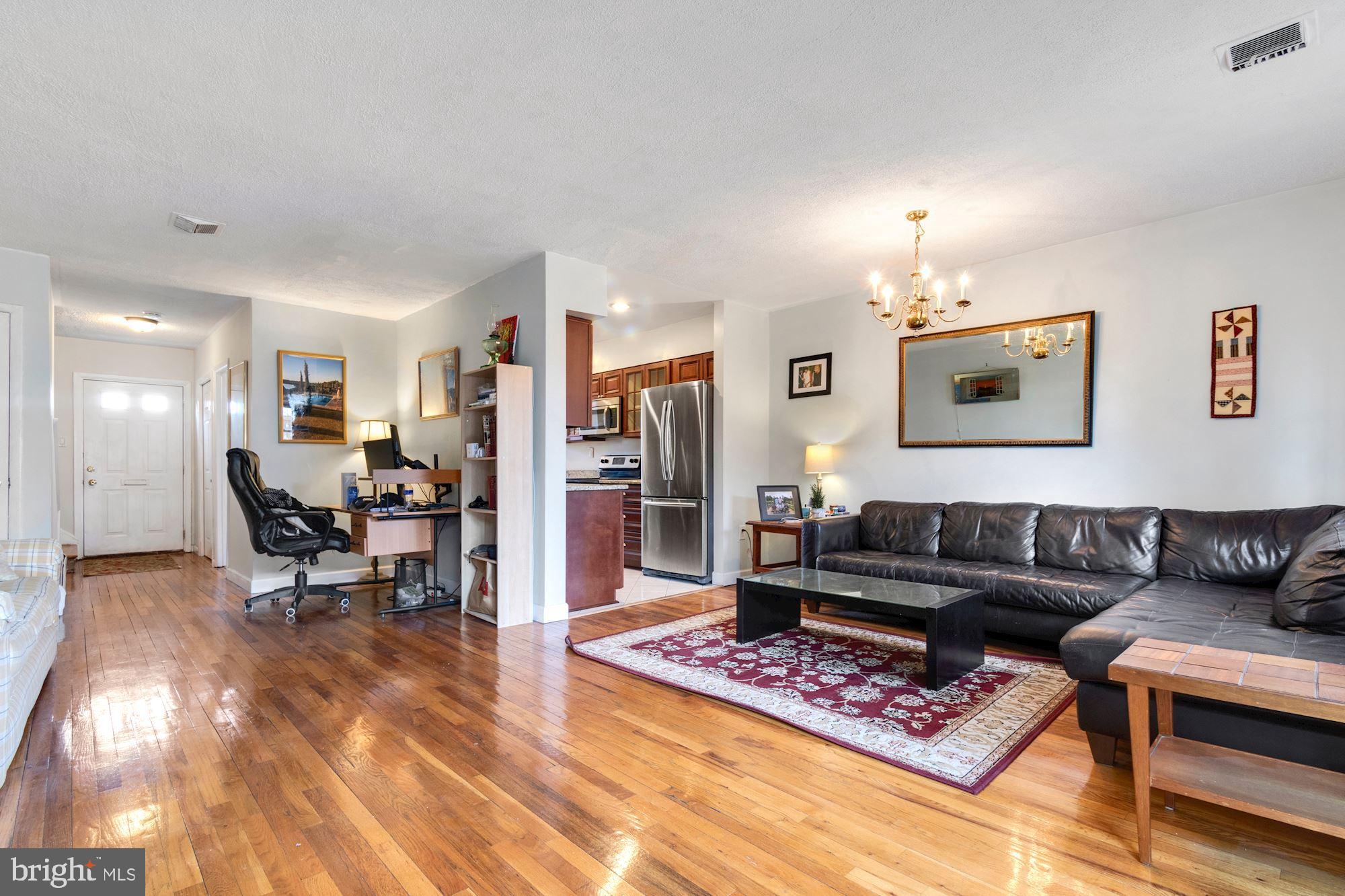 12702 Epping Terrace, Unit 8C Silver Spring, MD 20906 - Photo 8 of 28 LIVING ROOM