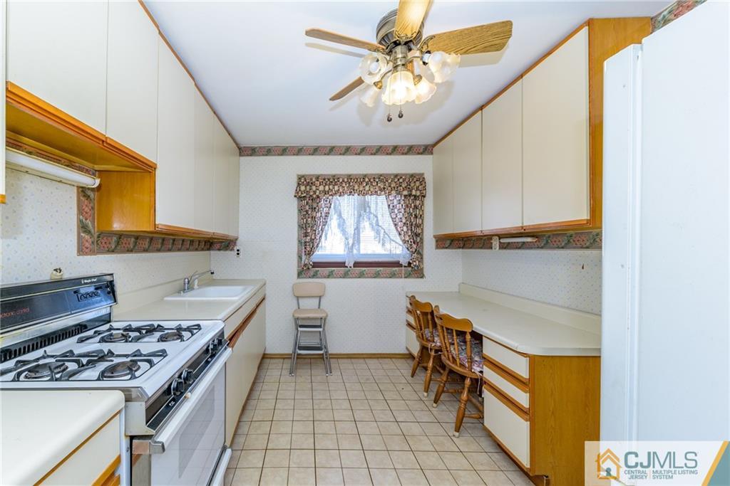 231 Colgate Avenue Pemberton, NJ 08068 - Photo 9 of 25 Gallery Image 9
