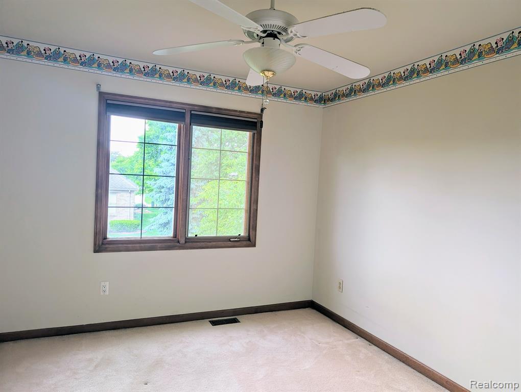421 Buttercup Drive Rochester Hills, MI 48307 - Photo 11 of 21