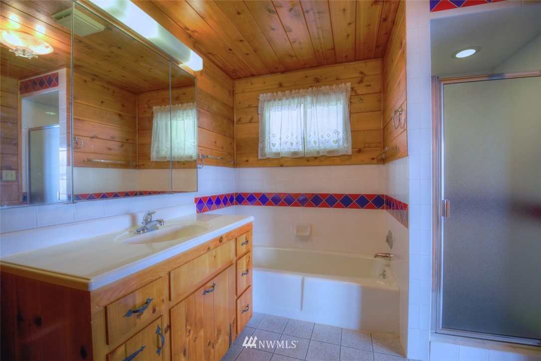 7106 Puget Beach Road Northeast Olympia, WA 98516 - Photo 13 of 26 Gallery Image 13