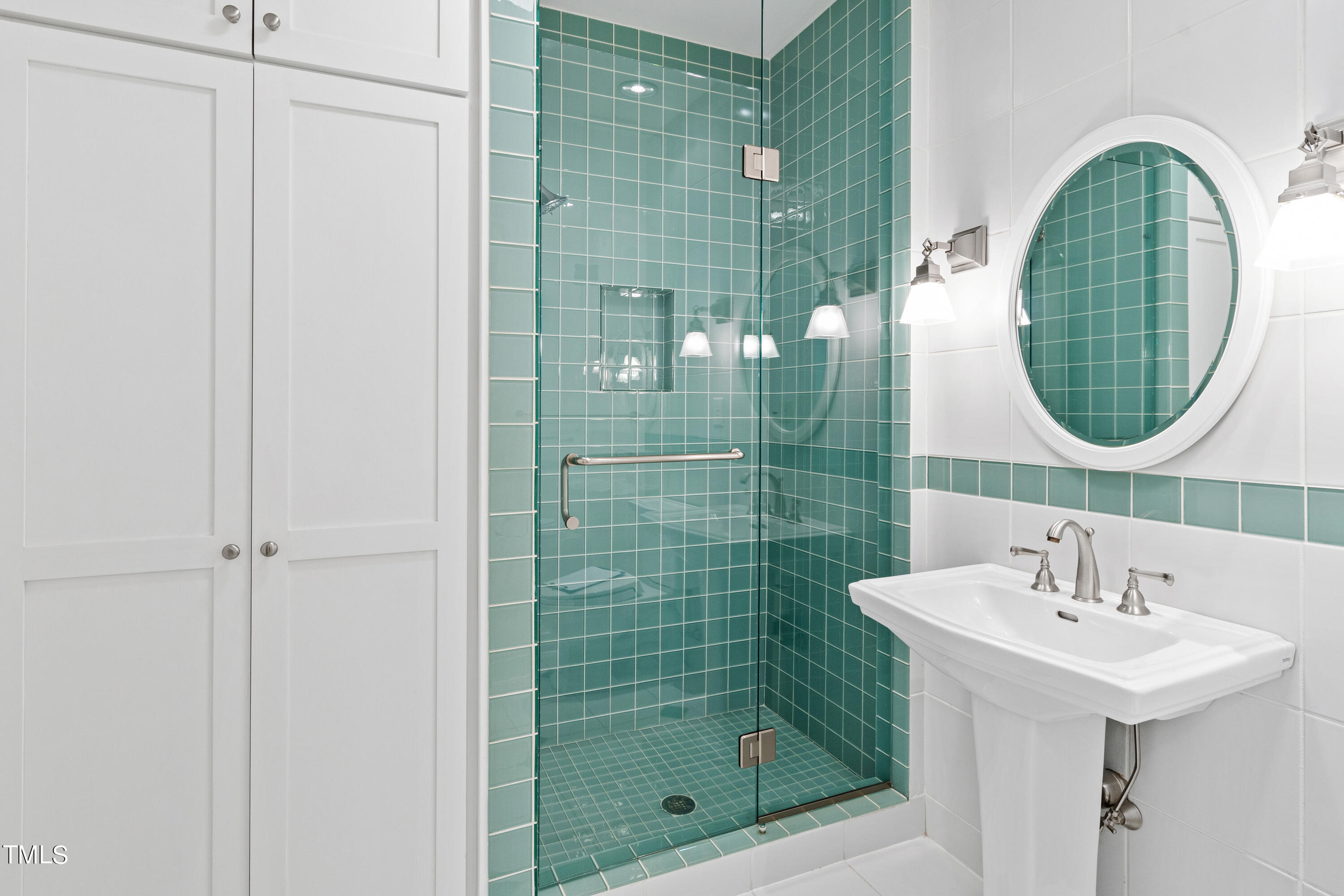 621 Sugarberry Road Chapel Hill, NC 27514 - Photo 58 of 85 bathroom 13