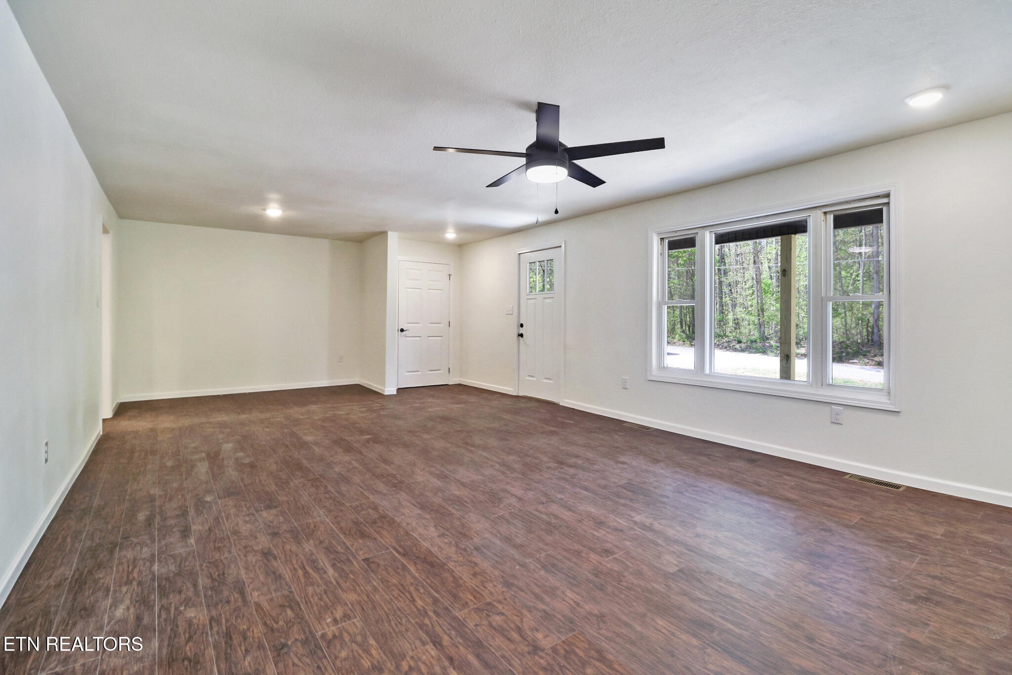 135 Frank Tinch Road Jamestown, TN 38556 - Photo 13 of 37 Gallery Image 13