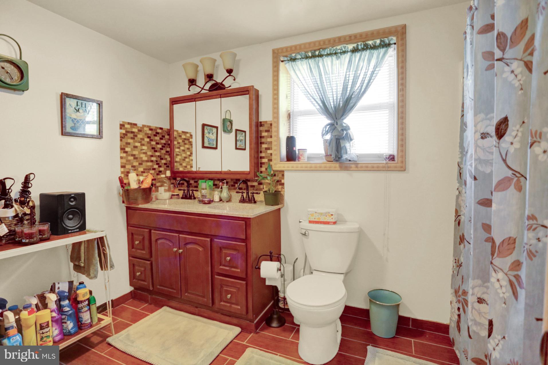 1034 Devonshire Road Allentown, PA 18103 - Photo 28 of 38 Gallery Image 28