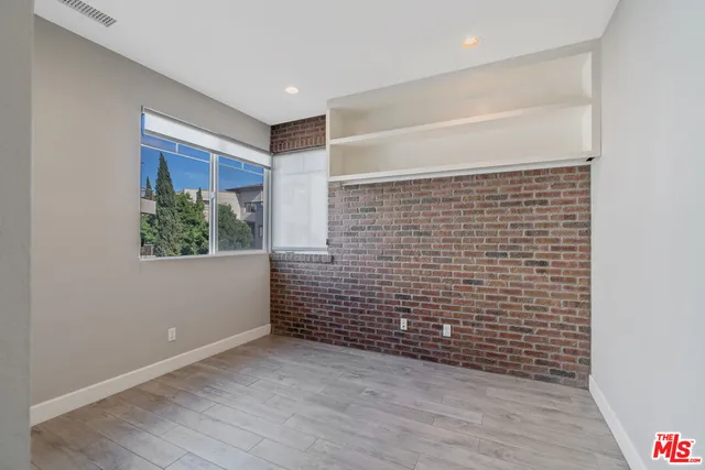 a house view with a outdoor space