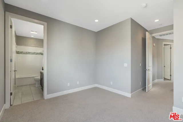 $10,990 | 12860 South Seaglass Circle, Los Angeles, CA 90094