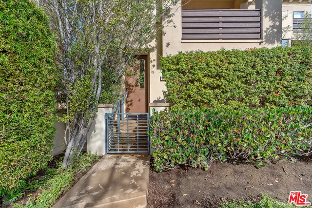 $10,990 | 12860 South Seaglass Circle, Los Angeles, CA 90094