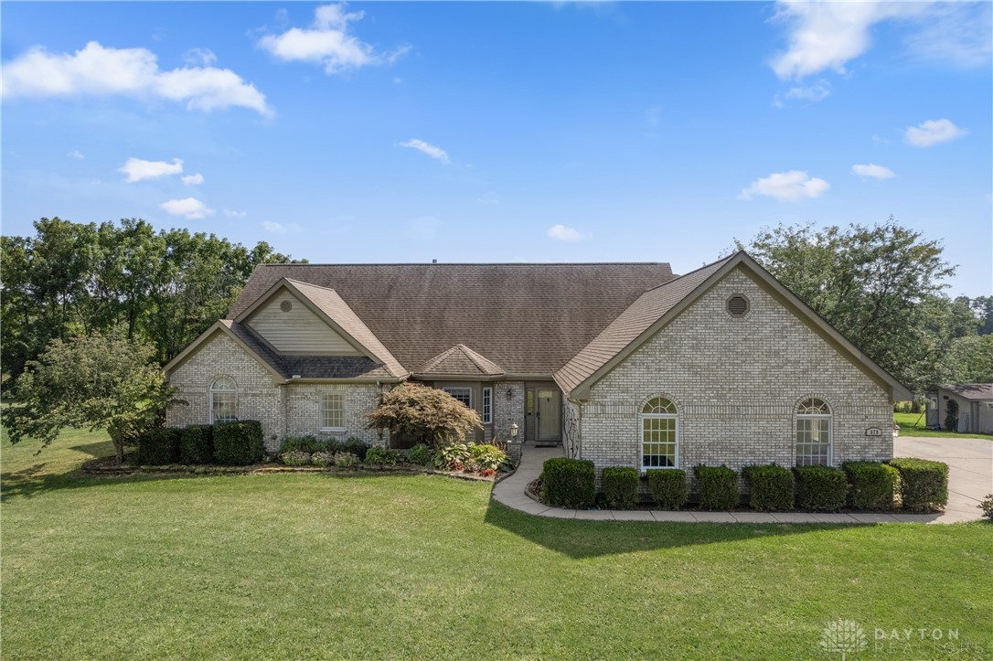 679 South Alpha Bellbrook Road Bellbrook, OH 45305 - Photo 1 of 58 Gallery Image 1