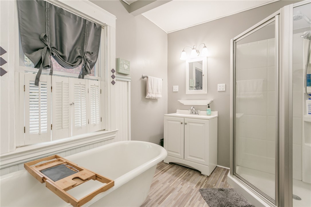 85 Belmont Street Rochester, NY 14620 - Photo 27 of 32 Upstairs Full Bath