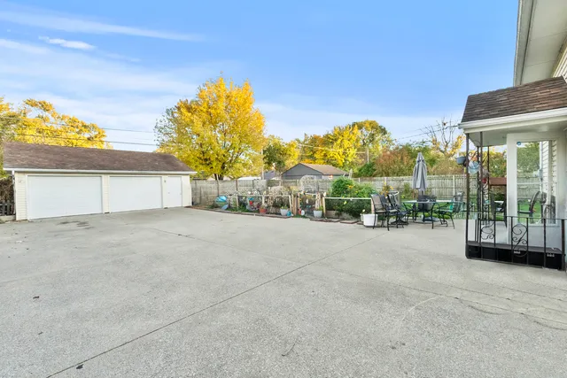 $234,000 | 18275 Ada Street, Lansing, IL 60438