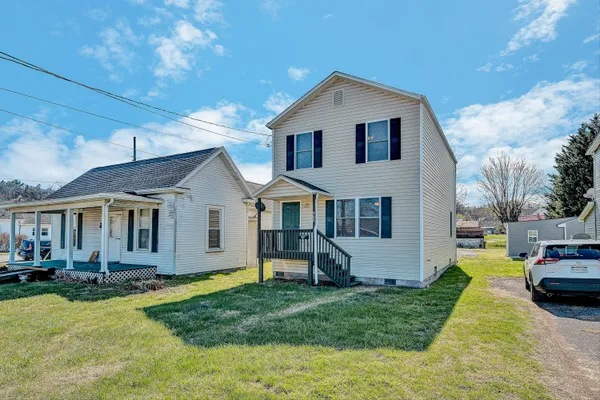 $230,000 | 902 Bowman Avenue, Salem, VA 24153