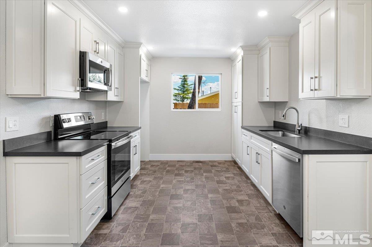 1580 Akard Drive Reno, NV 89503 - Photo 6 of 29 Photo 6