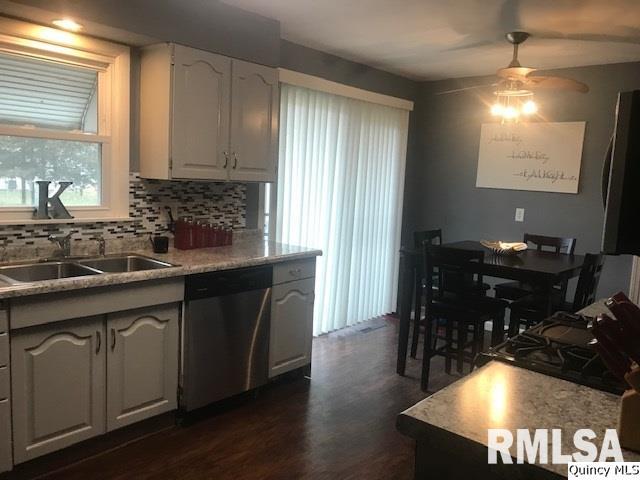 2927 Riverside Terrace Quincy, IL 62305 - Photo 5 of 22 Gallery Image 5