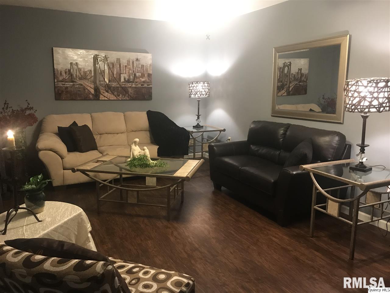 2927 Riverside Terrace Quincy, IL 62305 - Photo 8 of 22 Gallery Image 8
