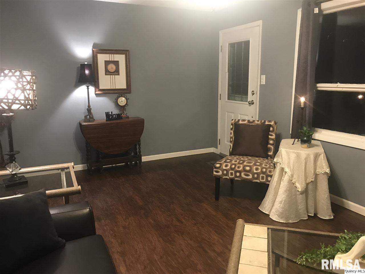 2927 Riverside Terrace Quincy, IL 62305 - Photo 10 of 22 Gallery Image 10
