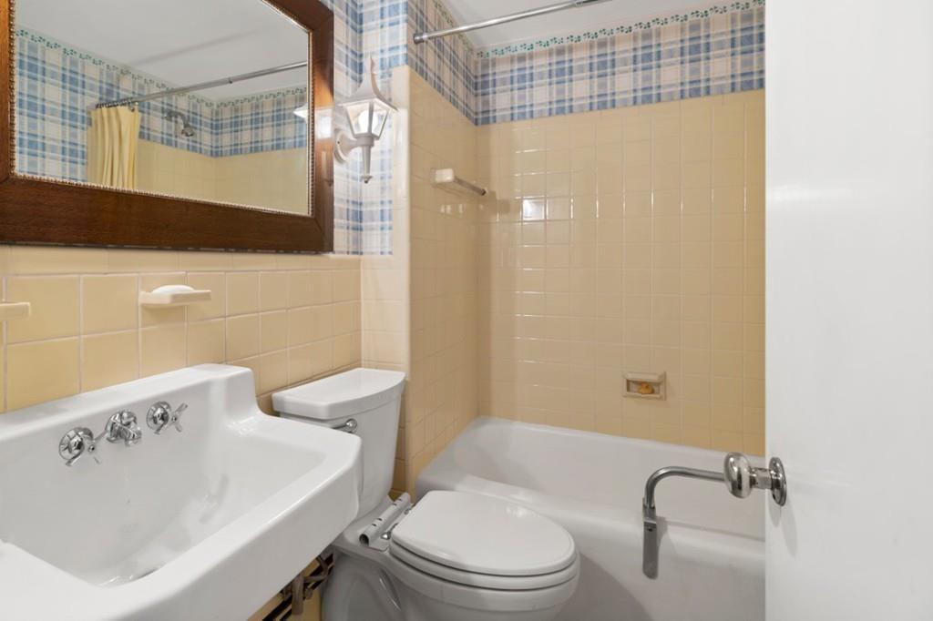 18 Nottingham Road Lynnfield, MA 01940 - Photo 18 of 33 Gallery Image 18