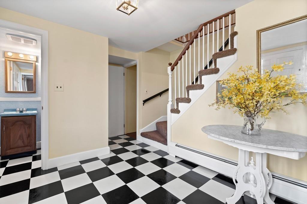 18 Nottingham Road Lynnfield, MA 01940 - Photo 26 of 33 Gallery Image 26