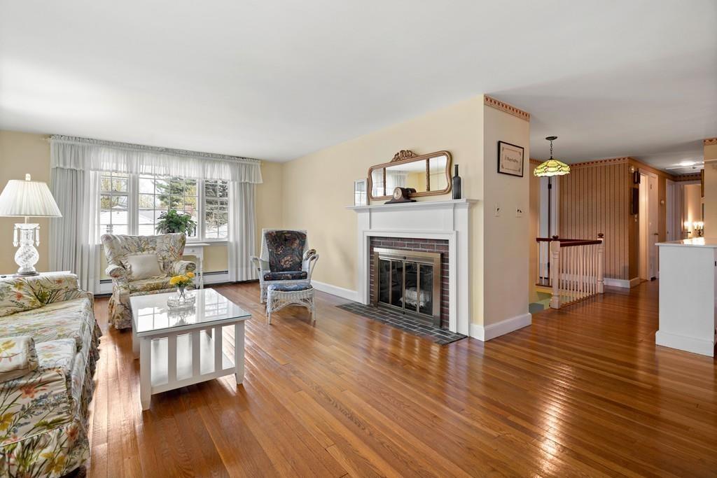 18 Nottingham Road Lynnfield, MA 01940 - Photo 5 of 33 Gallery Image 5