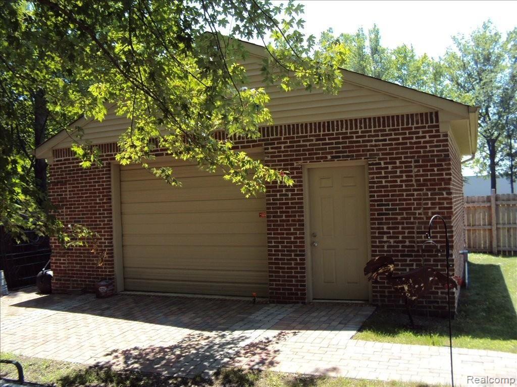 22077 Gudith Road Trenton, MI 48183 - Photo 22 of 24 Out building