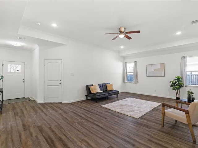 $249,900 | 86 Tremont Street, Cleburne, TX 76031