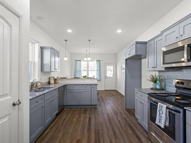 $249,900 | 86 Tremont Street, Cleburne, TX 76031