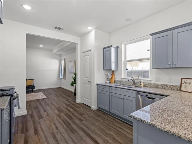 $249,900 | 86 Tremont Street, Cleburne, TX 76031