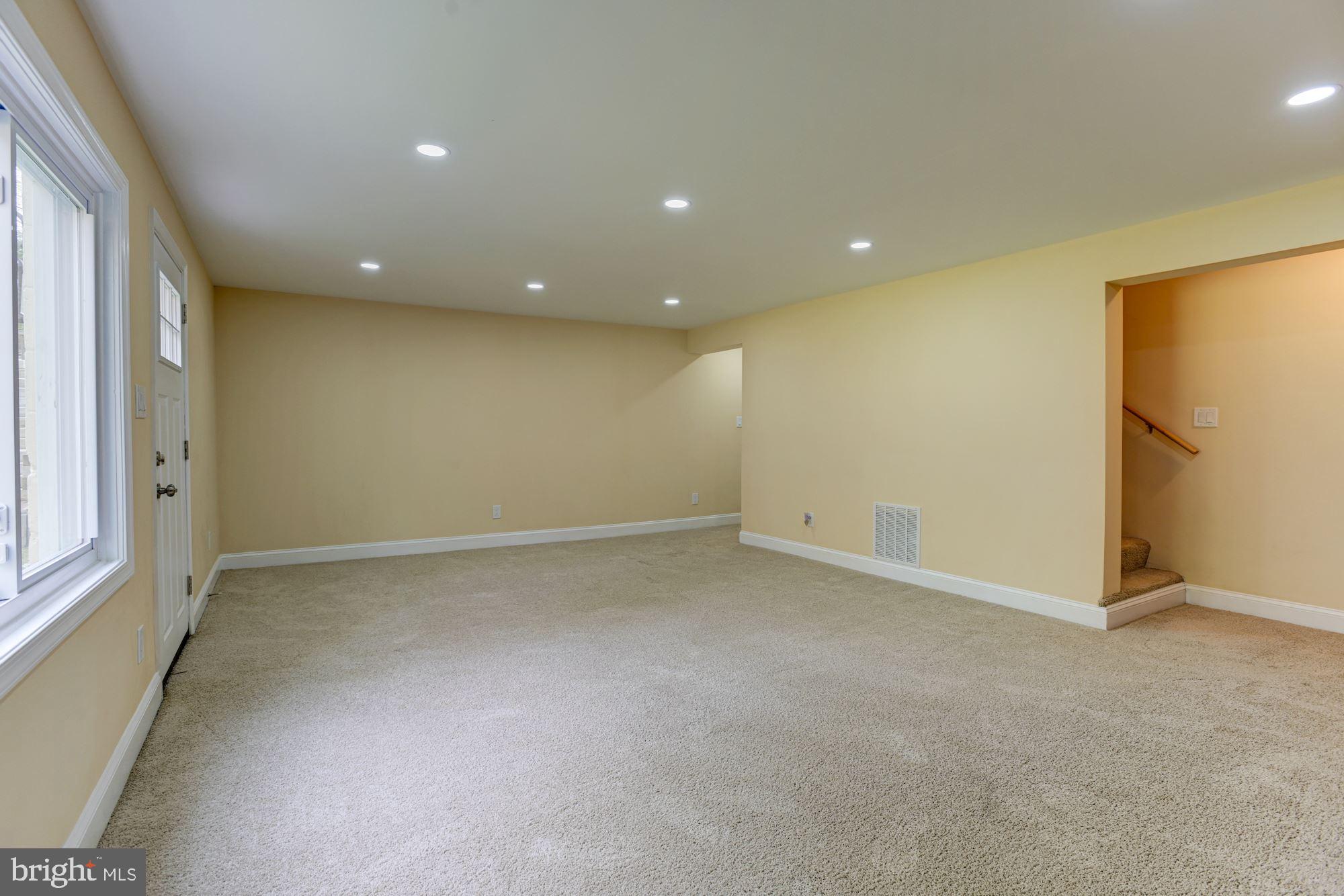 2924 Merrymans Mill Road Phoenix, MD 21131 - Photo 20 of 38 Family Room