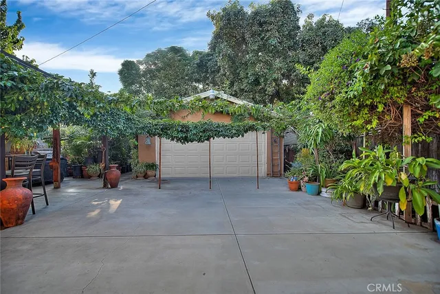 $715,000 | 1721 North Acacia Avenue, Compton, CA 90222