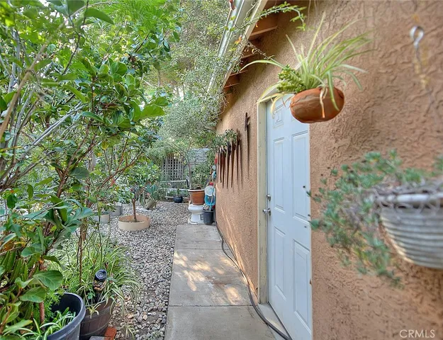 $715,000 | 1721 North Acacia Avenue, Compton, CA 90222