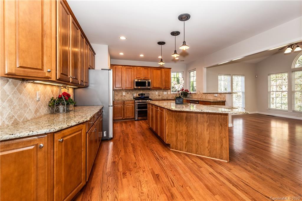 1025 Sharon Lee Avenue Fort Mill, SC 29708 - Photo 6 of 34