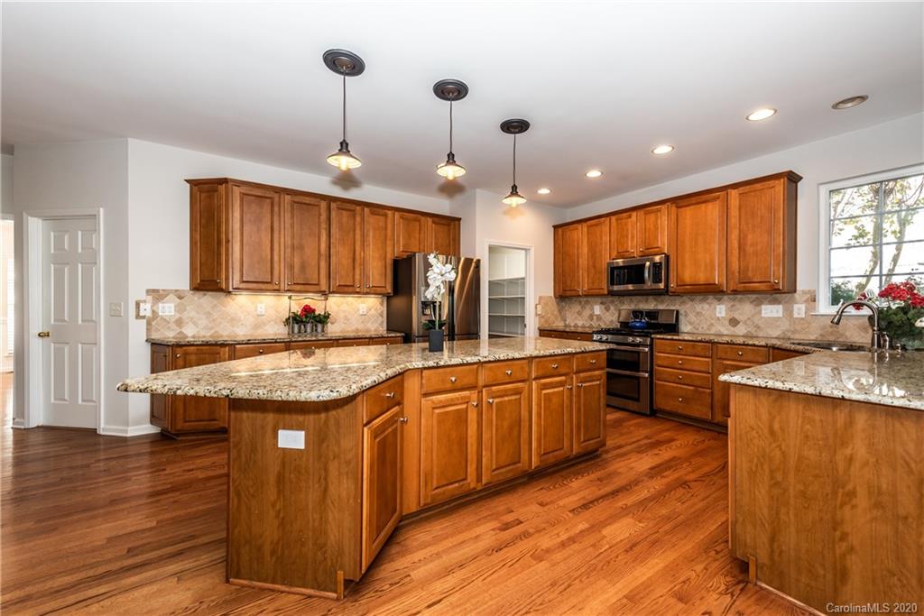 1025 Sharon Lee Avenue Fort Mill, SC 29708 - Photo 8 of 34