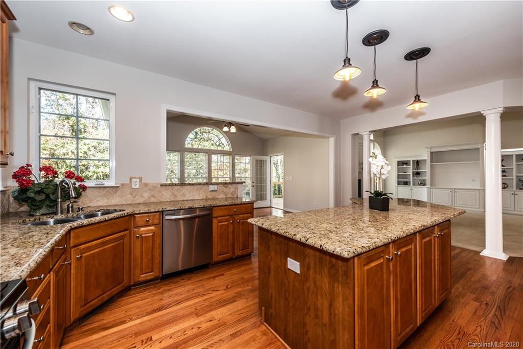 1025 Sharon Lee Avenue Fort Mill, SC 29708 - Photo 10 of 34