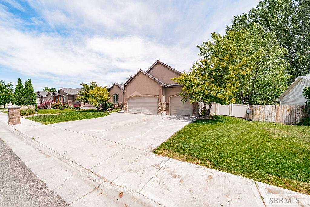 276 North 4th West Rigby, ID 83442 - Photo 4 of 68
