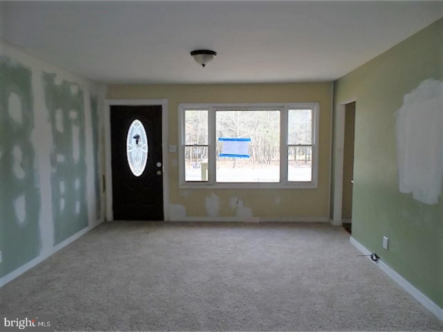 129 Cooper Folly Road Atco, NJ 08004 - Photo 3 of 25 Gallery Image 3