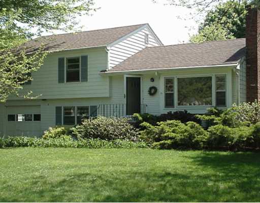5 Paquin Road Barrington, RI 02806 - Photo 1 of 8 Exterior Front.