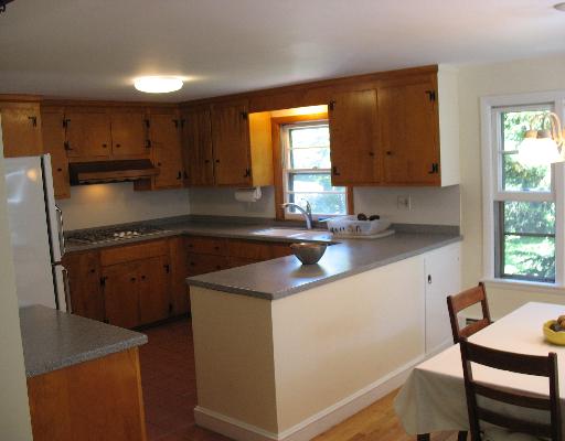 5 Paquin Road Barrington, RI 02806 - Photo 2 of 8 Kitchen.