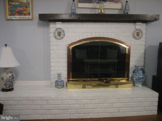 12411 Caisson Road Fairfax, VA 22030 - Photo 1 of 30 Interior (General)