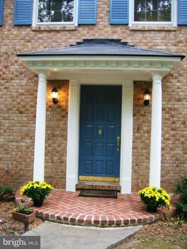 12411 Caisson Road Fairfax, VA 22030 - Photo 2 of 30 Exterior (Front)