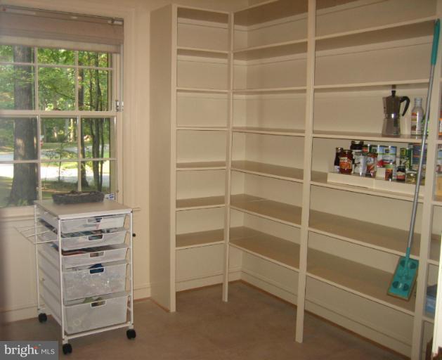 12411 Caisson Road Fairfax, VA 22030 - Photo 23 of 30 Interior (General)