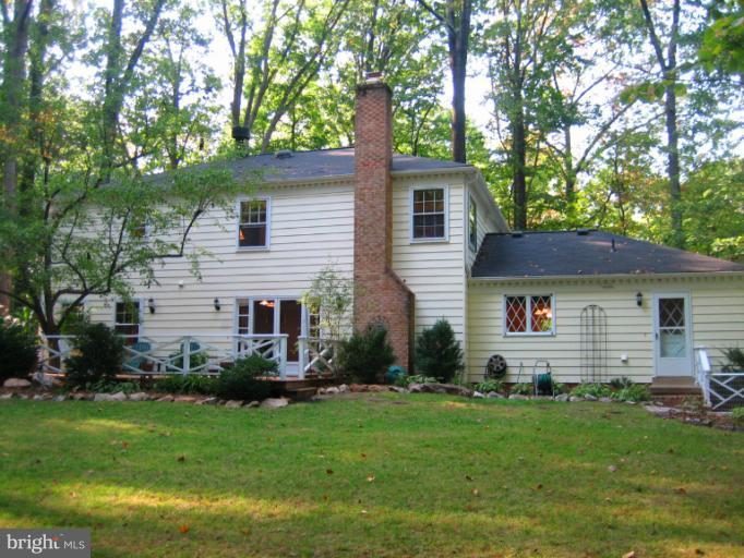 12411 Caisson Road Fairfax, VA 22030 - Photo 24 of 30 Exterior (Rear)
