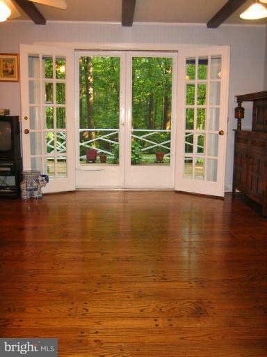 12411 Caisson Road Fairfax, VA 22030 - Photo 27 of 30 Family Room