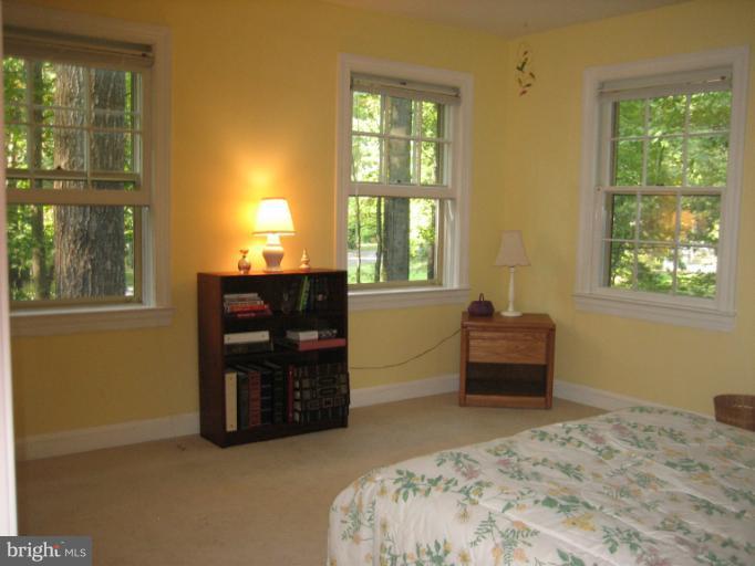 12411 Caisson Road Fairfax, VA 22030 - Photo 28 of 30 Bedroom