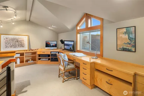 $3,125,000 | 267 Shannon Drive Southeast, Bainbridge Island, WA 98110