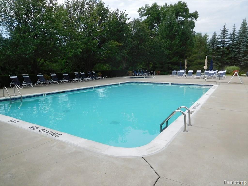 3376 Tremonte Circle Rochester, MI 48306 - Photo 25 of 31 DSCN2462.JPG