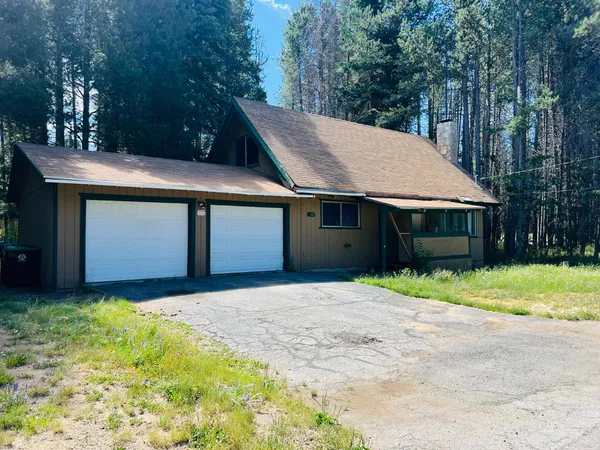 $495,900 | 1100 East San Bernardino Avenue, South Lake Tahoe, CA 96150