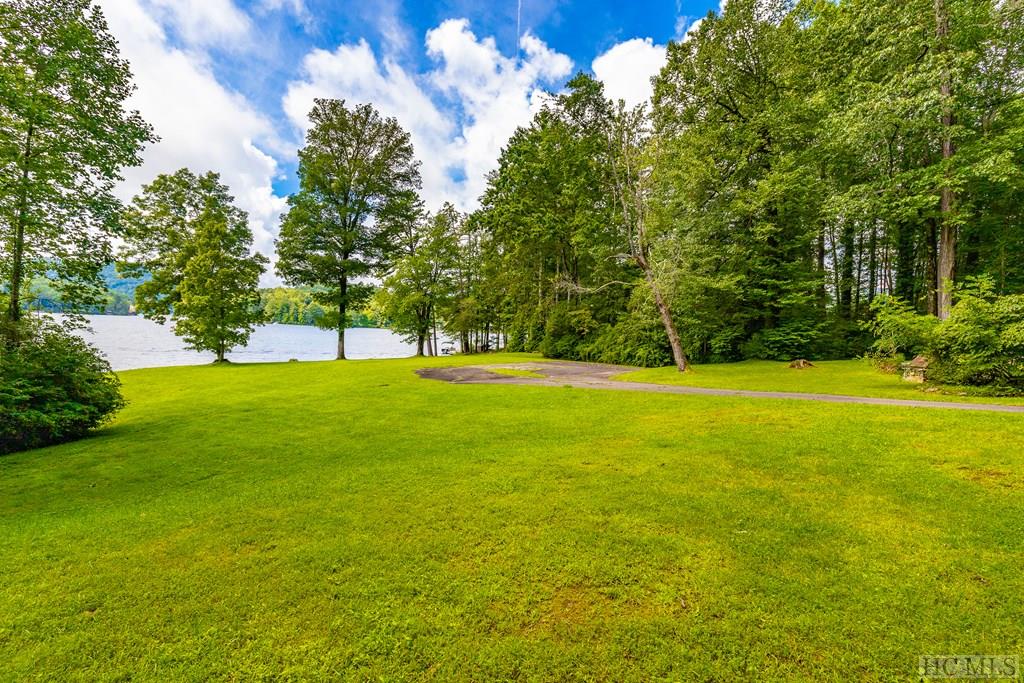 306 Island Point Road Lake Toxaway, NC 28747 - Photo 10 of 29 Gallery Image 10